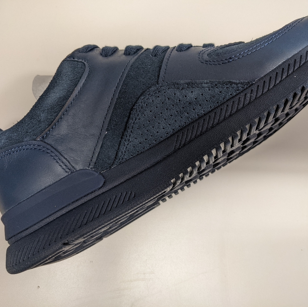 Everlane shoes - Picture 2 of 3